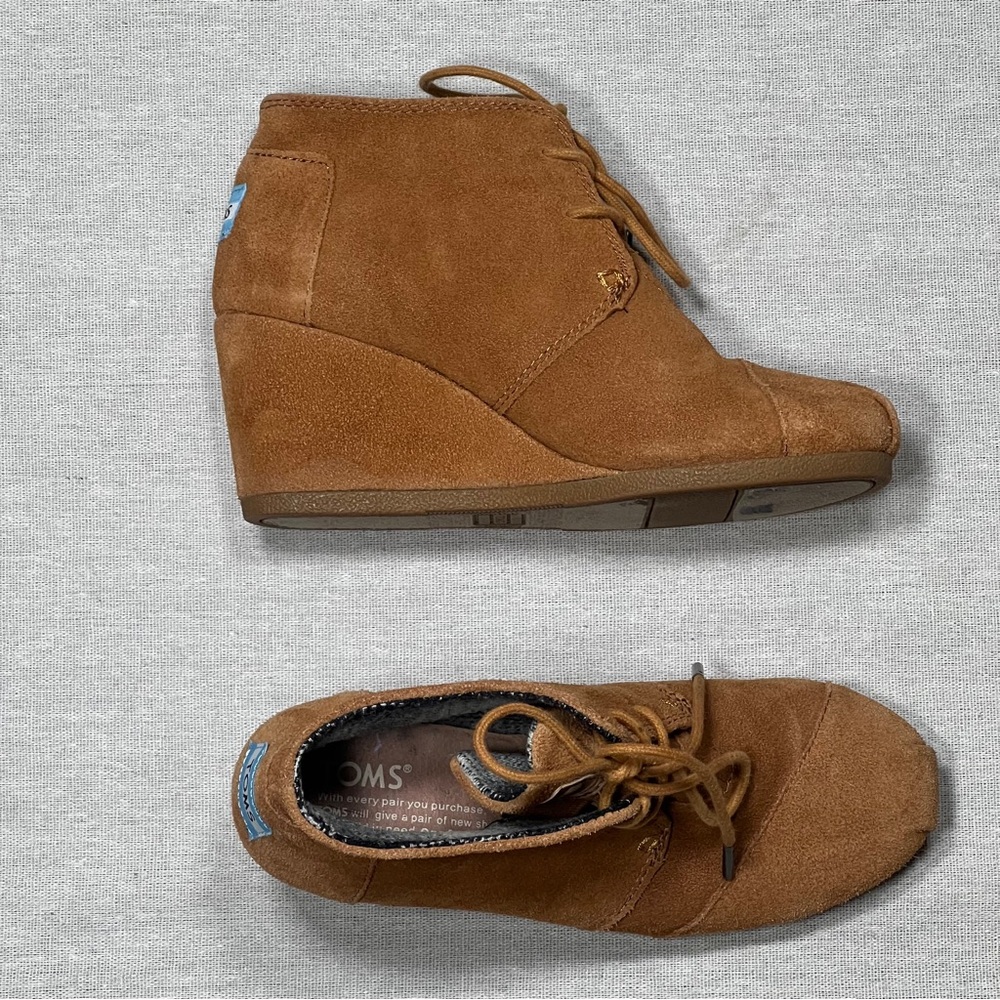 Toms Lace-up Brown Suede Wedge Booties - Size 5